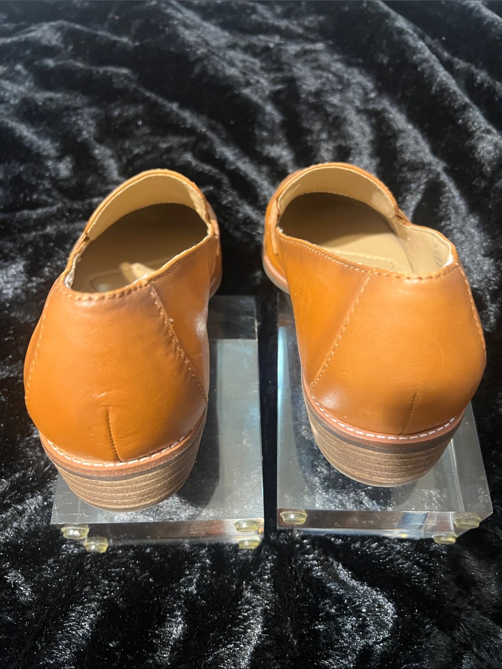 Earth Women's Cognac Leather Slip-On Loafers - Picture 8 of 10